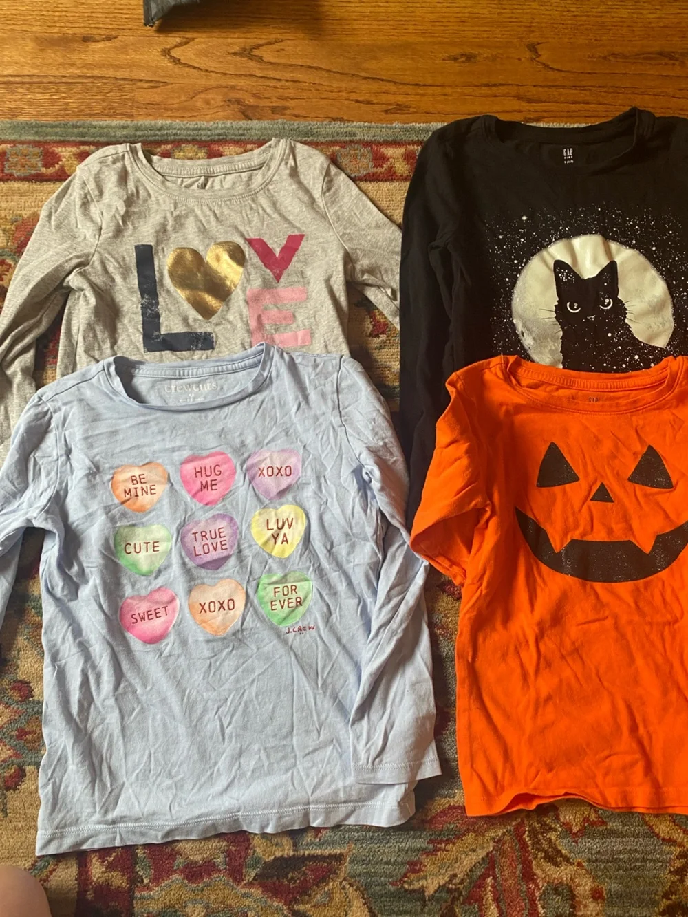 GAP Holiday bundle - girls long sleeve Long Sleeve Tee - size 6/7
